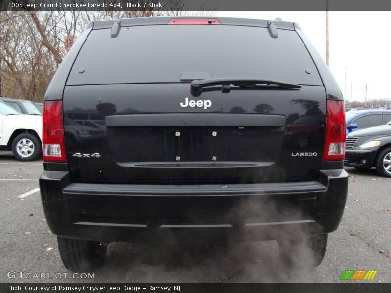 Black / Khaki 2005 Jeep Grand Cherokee Laredo 4x4