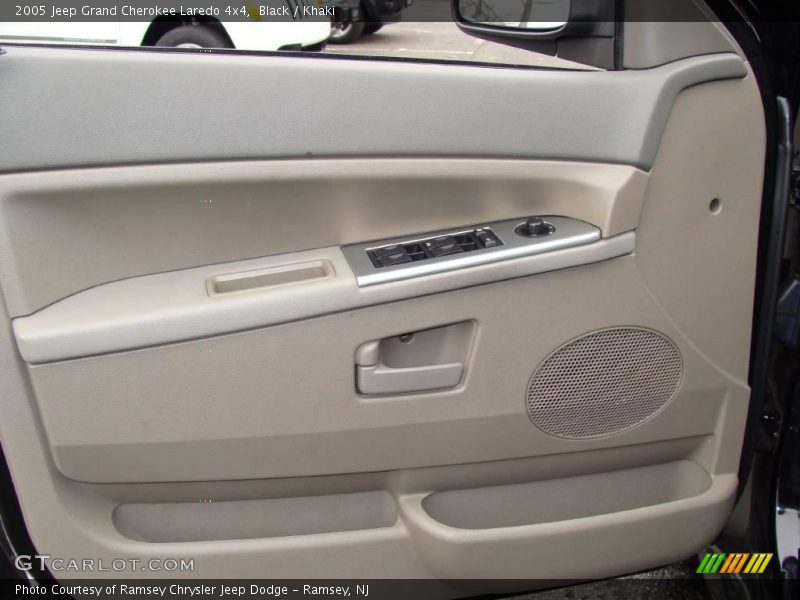 Black / Khaki 2005 Jeep Grand Cherokee Laredo 4x4