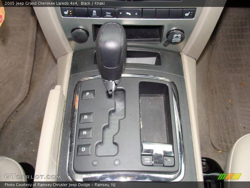Black / Khaki 2005 Jeep Grand Cherokee Laredo 4x4