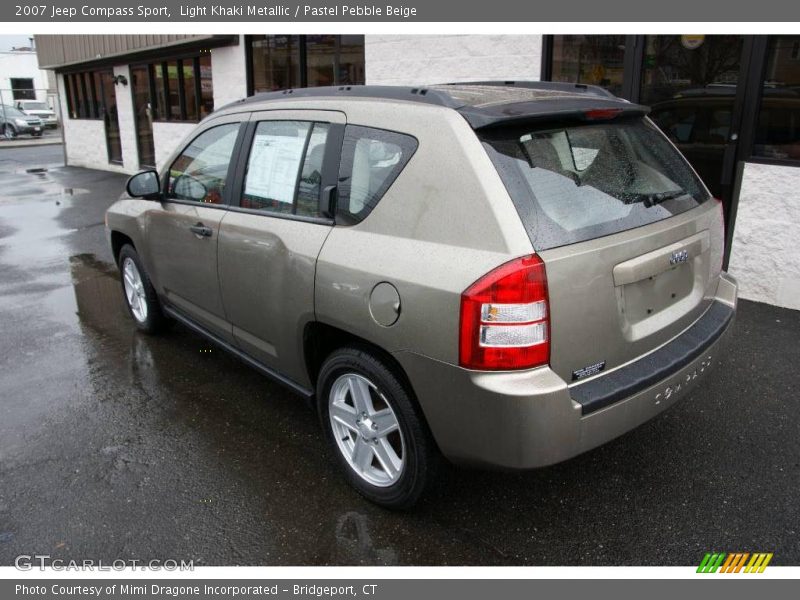 Light Khaki Metallic / Pastel Pebble Beige 2007 Jeep Compass Sport
