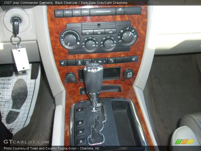 Black Clearcoat / Dark Slate Gray/Light Graystone 2007 Jeep Commander Overland