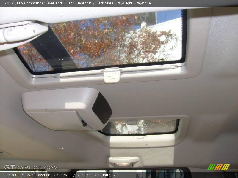 Black Clearcoat / Dark Slate Gray/Light Graystone 2007 Jeep Commander Overland