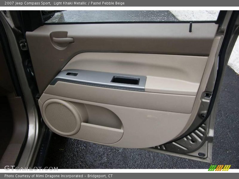 Light Khaki Metallic / Pastel Pebble Beige 2007 Jeep Compass Sport