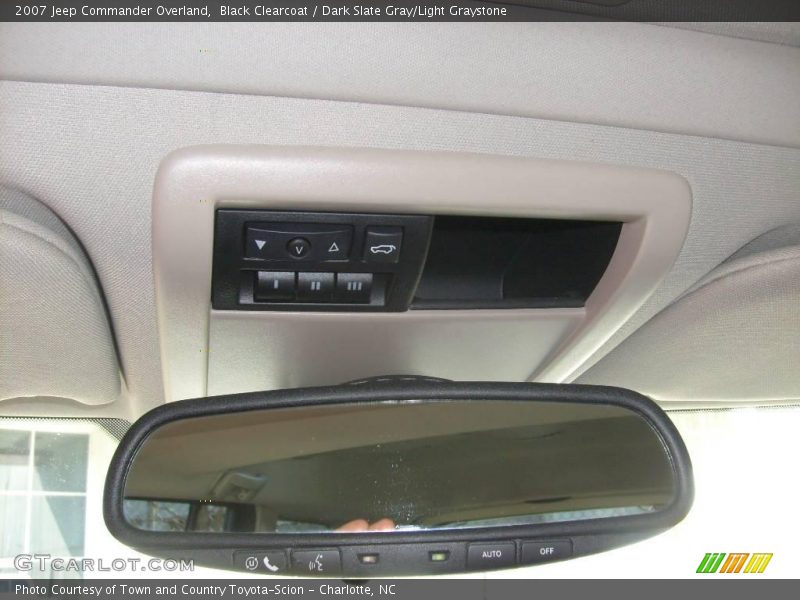 Black Clearcoat / Dark Slate Gray/Light Graystone 2007 Jeep Commander Overland