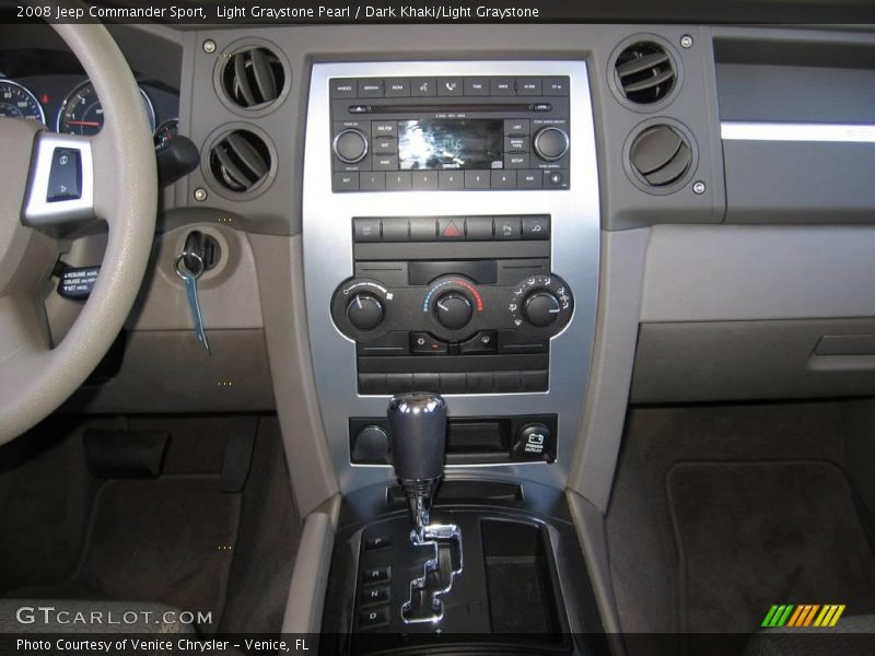 Light Graystone Pearl / Dark Khaki/Light Graystone 2008 Jeep Commander Sport