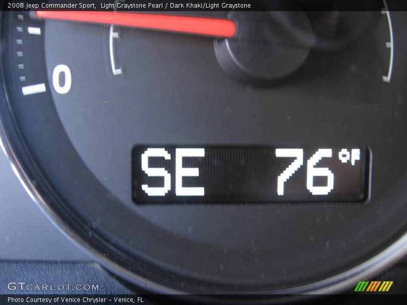 Light Graystone Pearl / Dark Khaki/Light Graystone 2008 Jeep Commander Sport