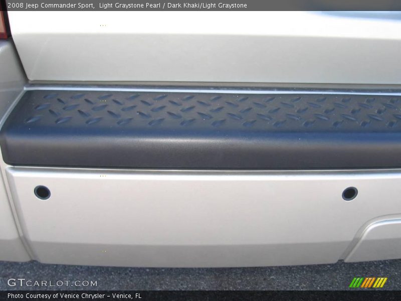 Light Graystone Pearl / Dark Khaki/Light Graystone 2008 Jeep Commander Sport