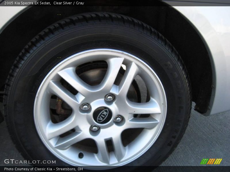 Clear Silver / Gray 2005 Kia Spectra EX Sedan