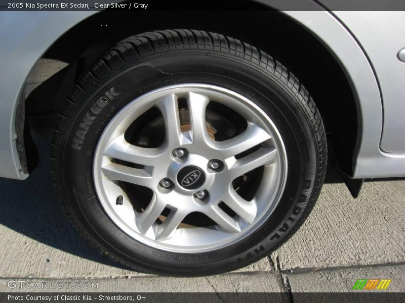 Clear Silver / Gray 2005 Kia Spectra EX Sedan