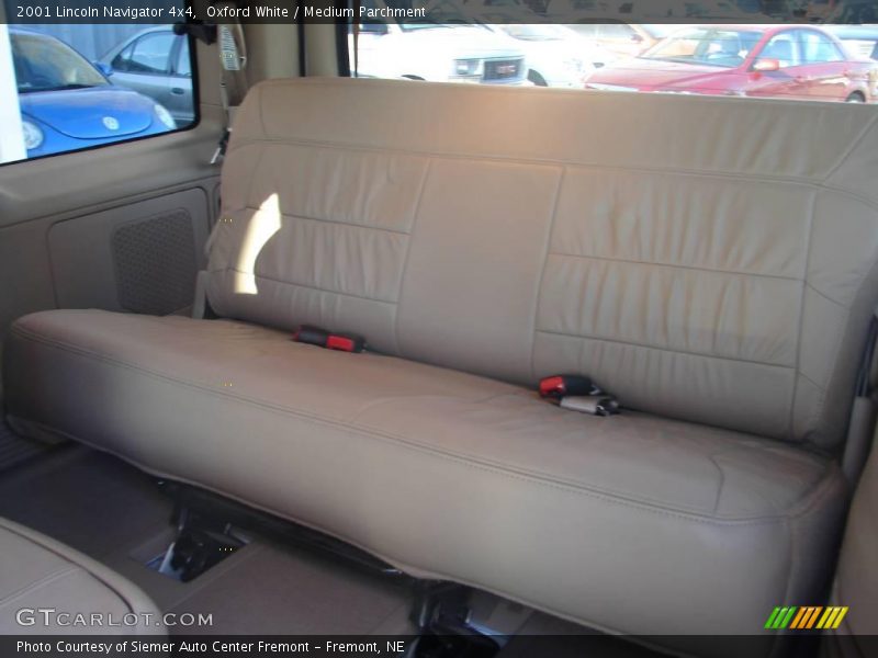 Oxford White / Medium Parchment 2001 Lincoln Navigator 4x4