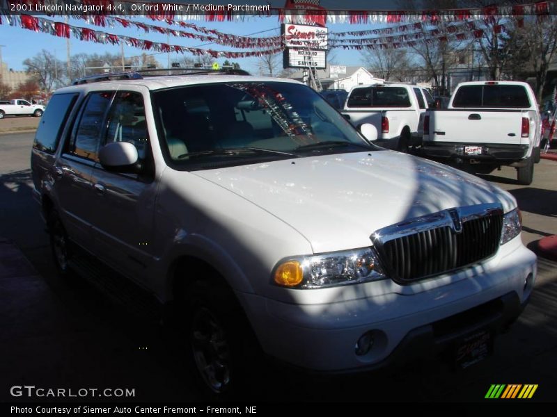 Oxford White / Medium Parchment 2001 Lincoln Navigator 4x4