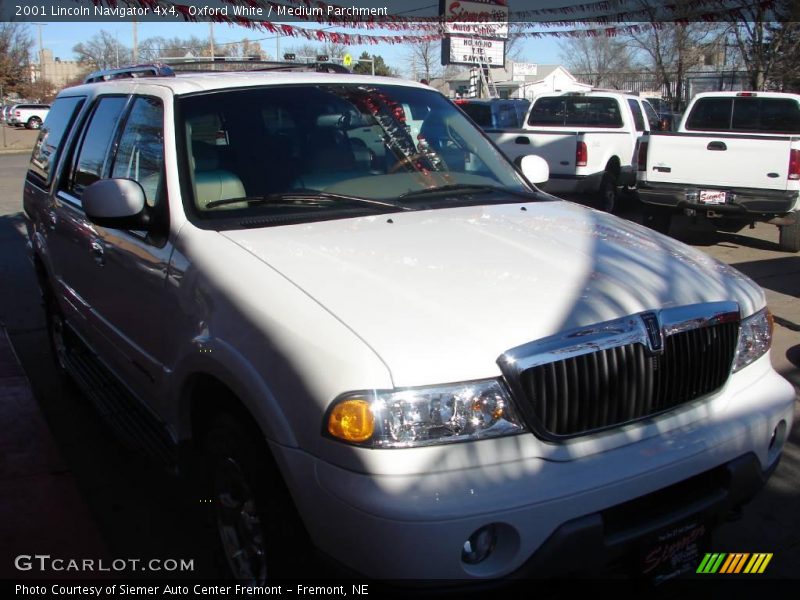 Oxford White / Medium Parchment 2001 Lincoln Navigator 4x4