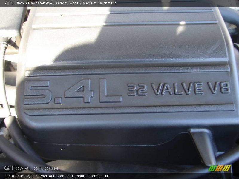 Oxford White / Medium Parchment 2001 Lincoln Navigator 4x4