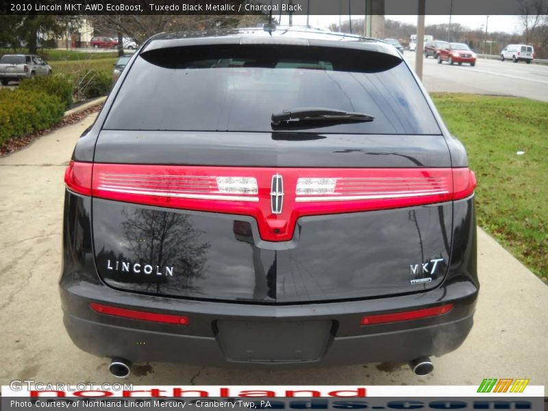 Tuxedo Black Metallic / Charcoal Black 2010 Lincoln MKT AWD EcoBoost