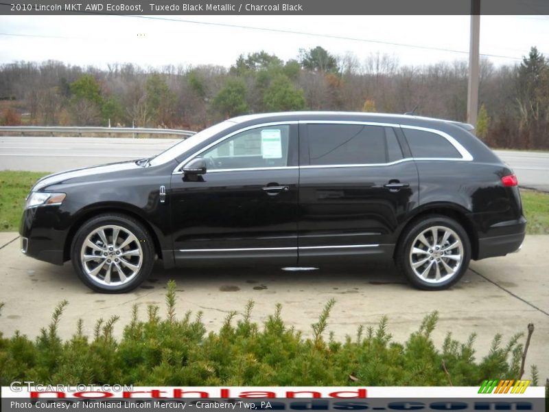 Tuxedo Black Metallic / Charcoal Black 2010 Lincoln MKT AWD EcoBoost