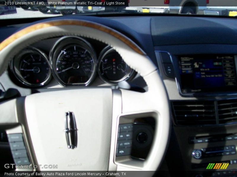 White Platinum Metallic Tri-Coat / Light Stone 2010 Lincoln MKT FWD