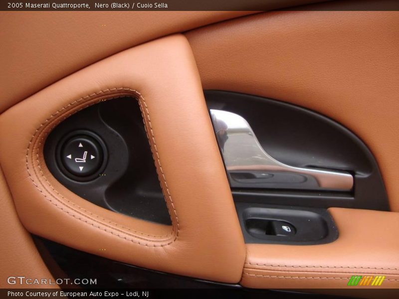 Nero (Black) / Cuoio Sella 2005 Maserati Quattroporte