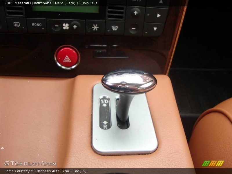 Nero (Black) / Cuoio Sella 2005 Maserati Quattroporte