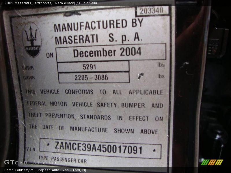 Nero (Black) / Cuoio Sella 2005 Maserati Quattroporte