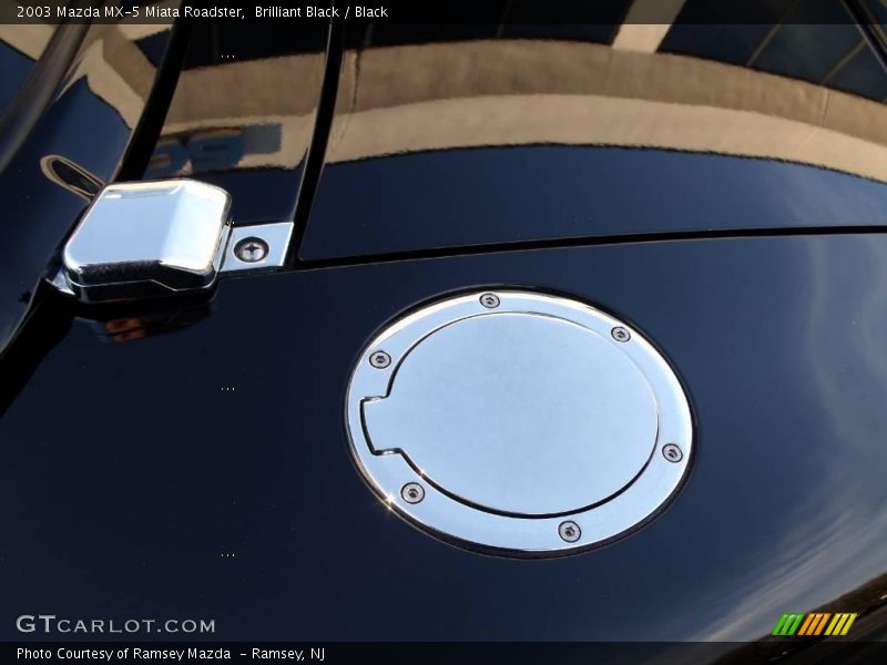 Brilliant Black / Black 2003 Mazda MX-5 Miata Roadster