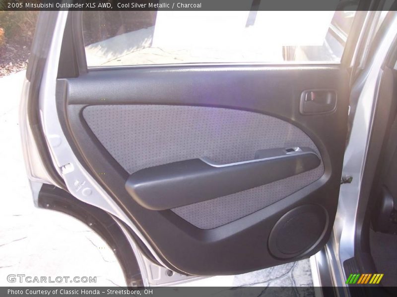 Cool Silver Metallic / Charcoal 2005 Mitsubishi Outlander XLS AWD