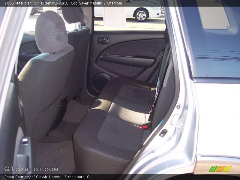 Cool Silver Metallic / Charcoal 2005 Mitsubishi Outlander XLS AWD