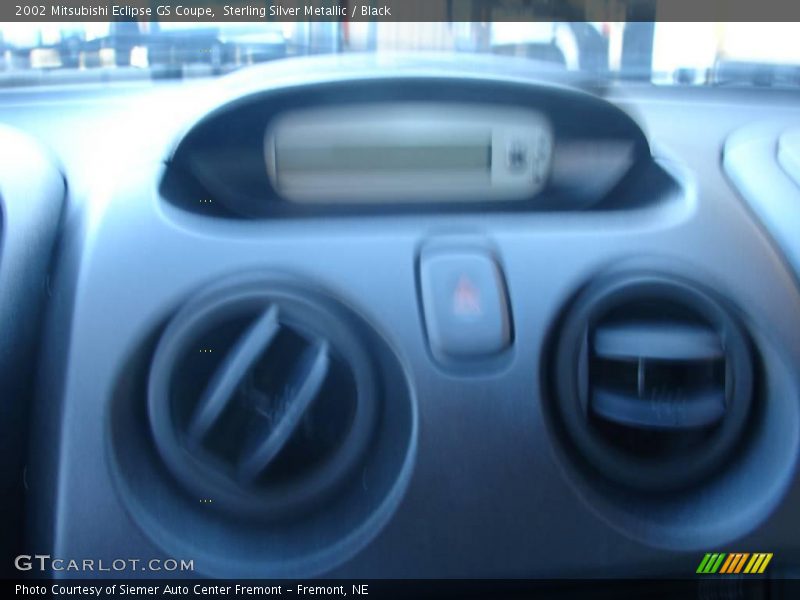 Sterling Silver Metallic / Black 2002 Mitsubishi Eclipse GS Coupe