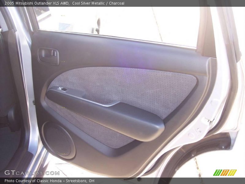 Cool Silver Metallic / Charcoal 2005 Mitsubishi Outlander XLS AWD