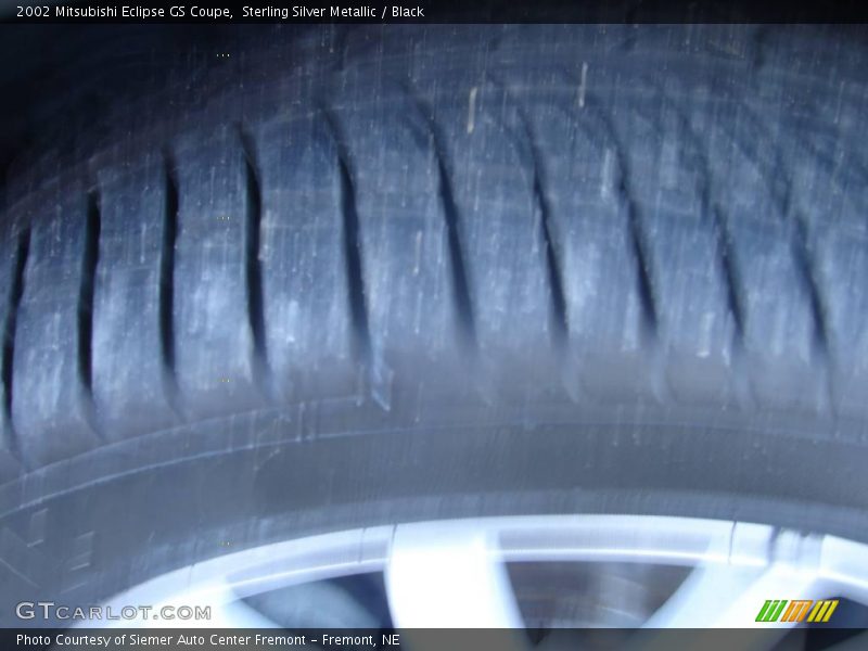 Sterling Silver Metallic / Black 2002 Mitsubishi Eclipse GS Coupe