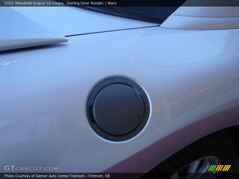 Sterling Silver Metallic / Black 2002 Mitsubishi Eclipse GS Coupe