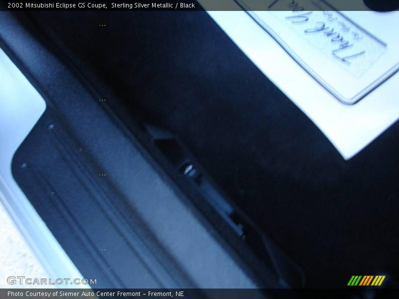 Sterling Silver Metallic / Black 2002 Mitsubishi Eclipse GS Coupe