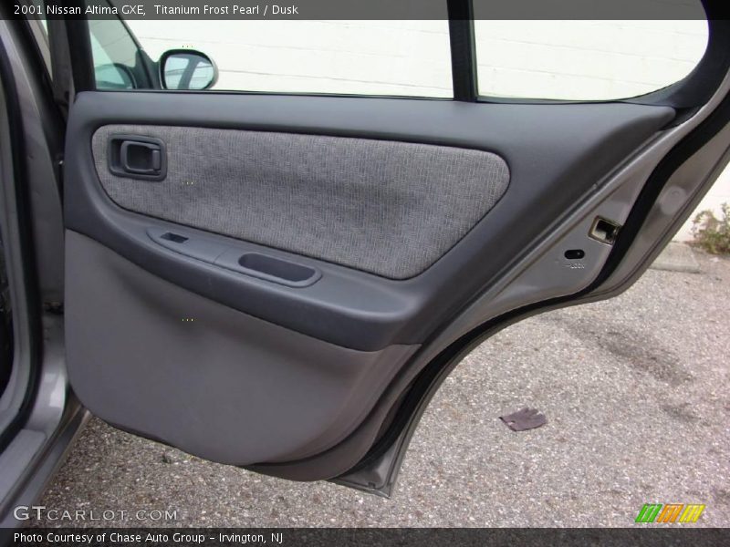 Titanium Frost Pearl / Dusk 2001 Nissan Altima GXE