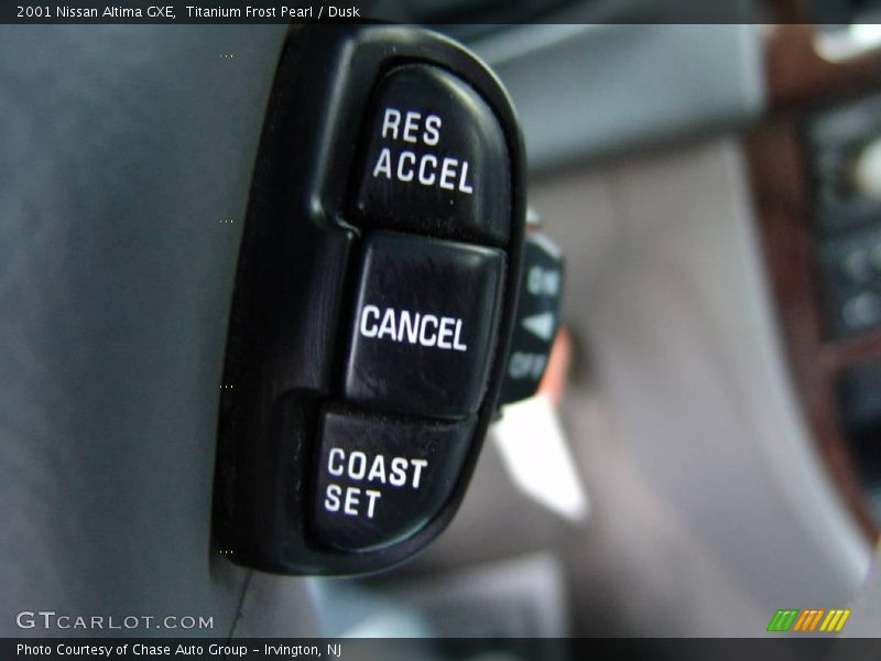 Titanium Frost Pearl / Dusk 2001 Nissan Altima GXE