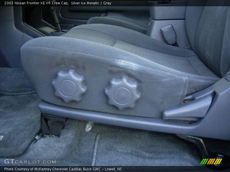 Silver Ice Metallic / Gray 2003 Nissan Frontier XE V6 Crew Cab