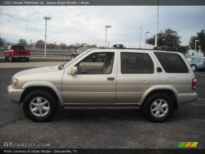 Sahara Beige Metallic / Beige 2001 Nissan Pathfinder LE