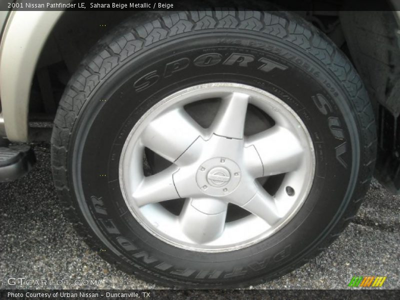 Sahara Beige Metallic / Beige 2001 Nissan Pathfinder LE
