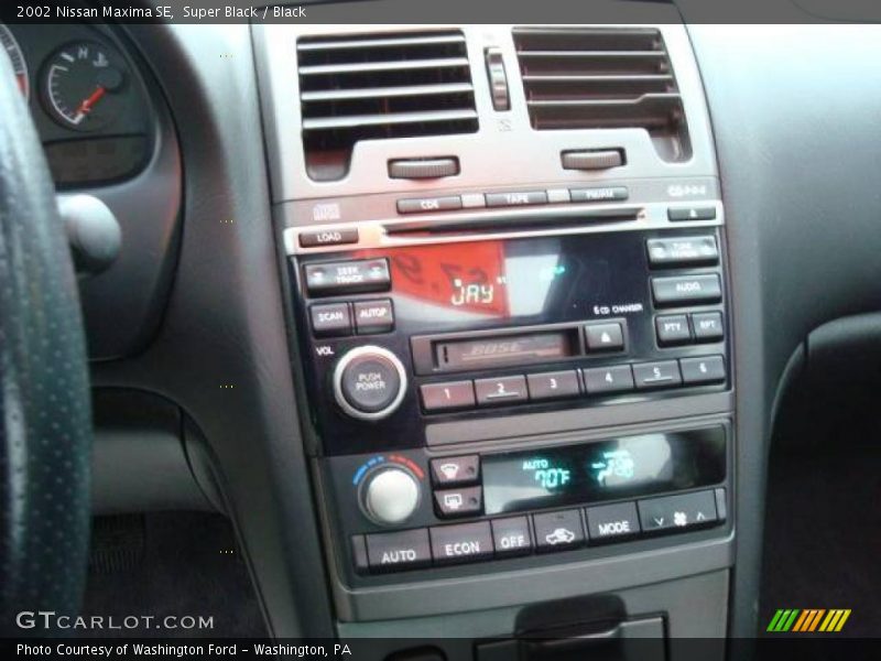 Super Black / Black 2002 Nissan Maxima SE
