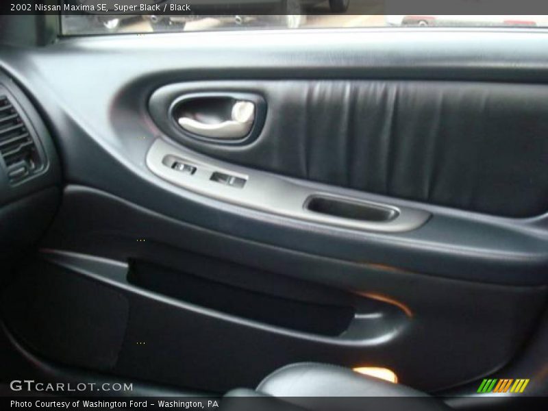 Super Black / Black 2002 Nissan Maxima SE