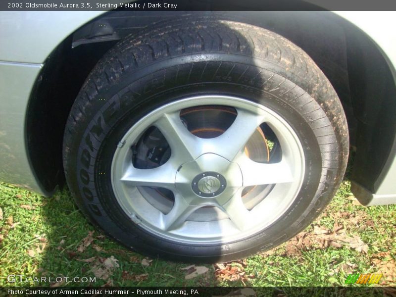 Sterling Metallic / Dark Gray 2002 Oldsmobile Aurora 3.5