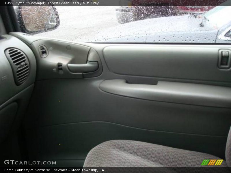 Forest Green Pearl / Mist Gray 1999 Plymouth Voyager