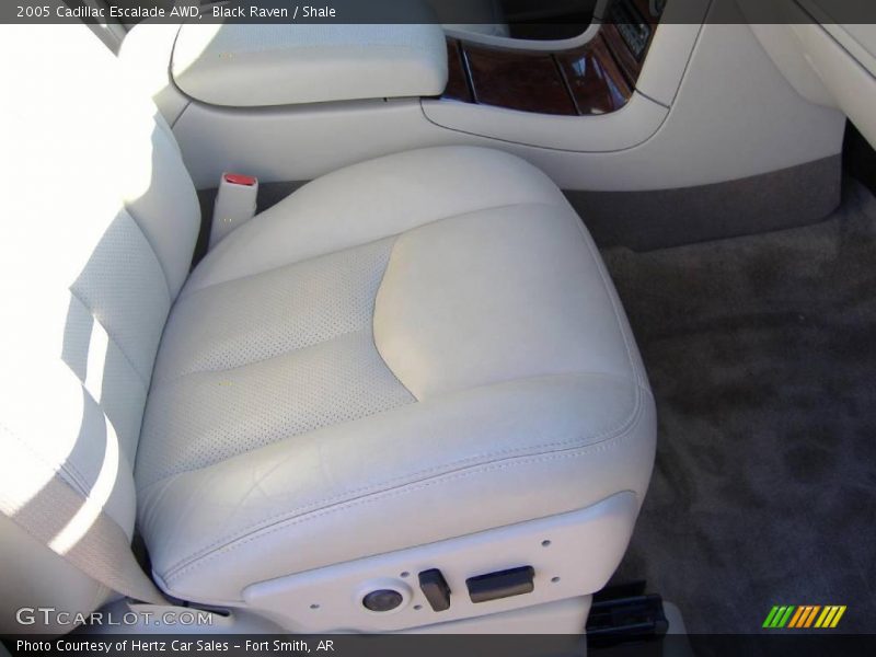 Black Raven / Shale 2005 Cadillac Escalade AWD