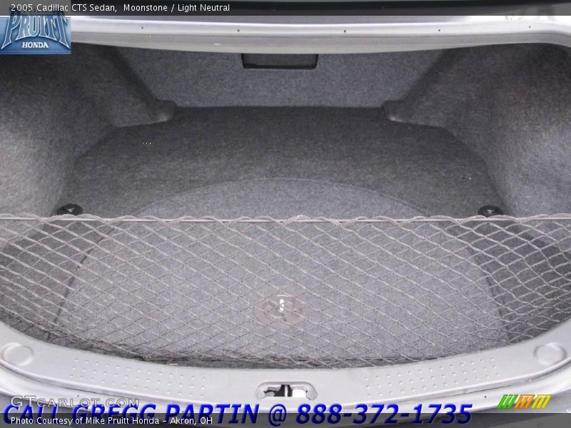 Moonstone / Light Neutral 2005 Cadillac CTS Sedan