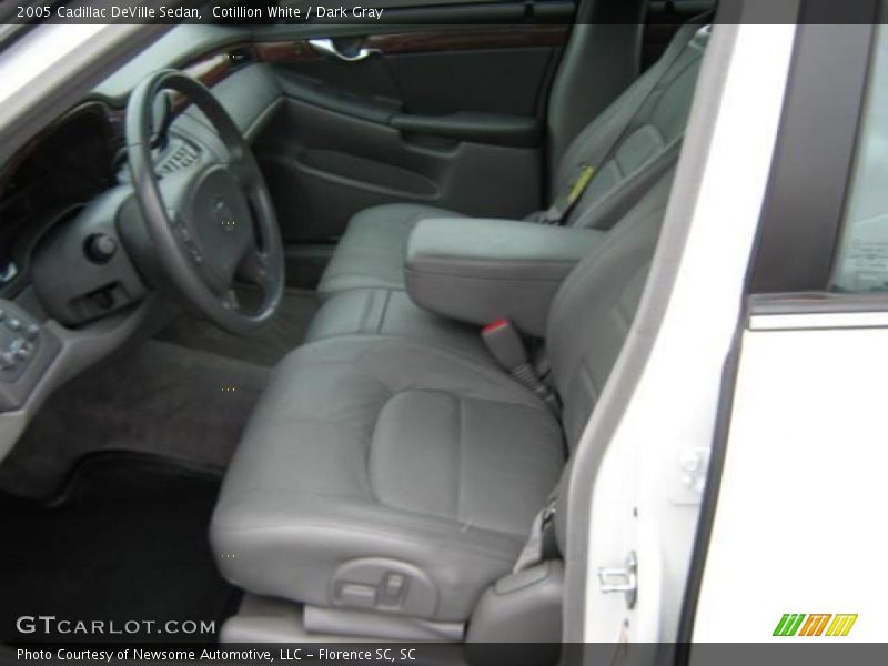 Cotillion White / Dark Gray 2005 Cadillac DeVille Sedan
