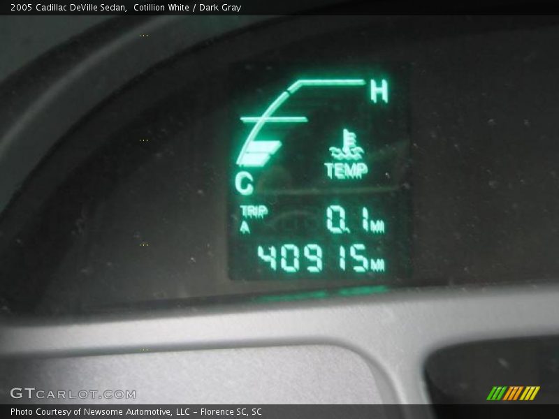 Cotillion White / Dark Gray 2005 Cadillac DeVille Sedan