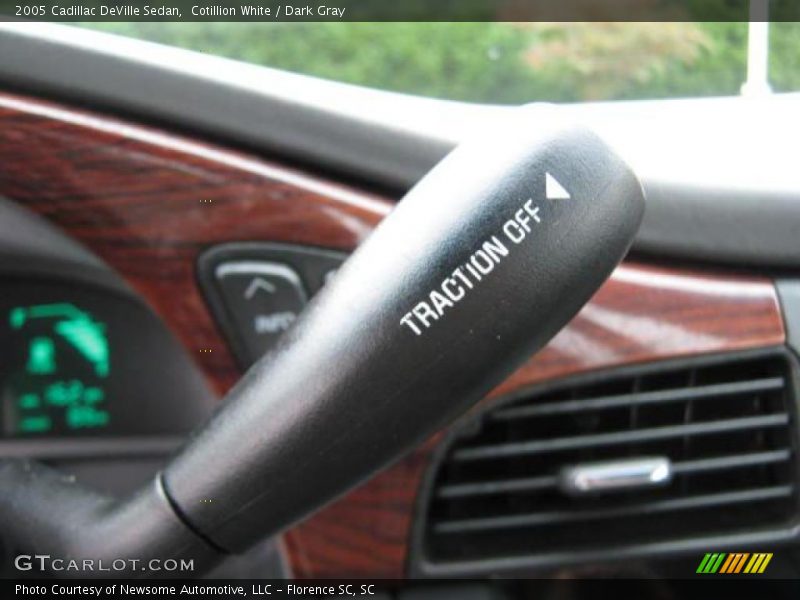 Cotillion White / Dark Gray 2005 Cadillac DeVille Sedan