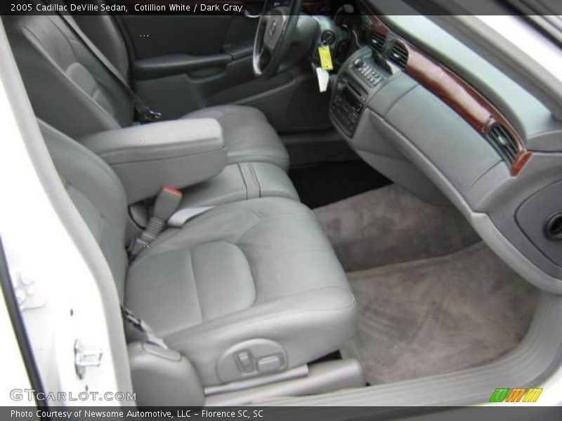 Cotillion White / Dark Gray 2005 Cadillac DeVille Sedan