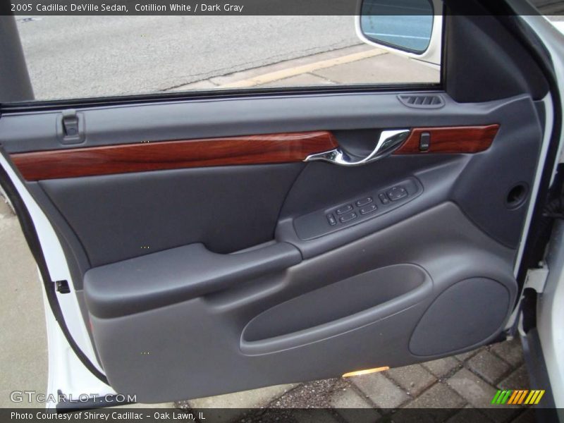 Cotillion White / Dark Gray 2005 Cadillac DeVille Sedan