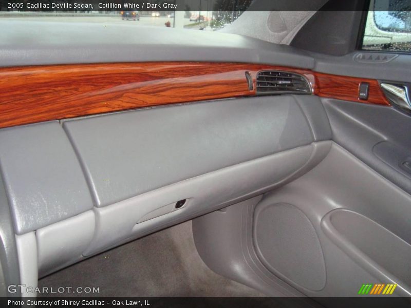 Cotillion White / Dark Gray 2005 Cadillac DeVille Sedan