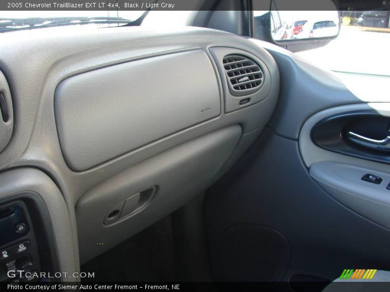 Black / Light Gray 2005 Chevrolet TrailBlazer EXT LT 4x4