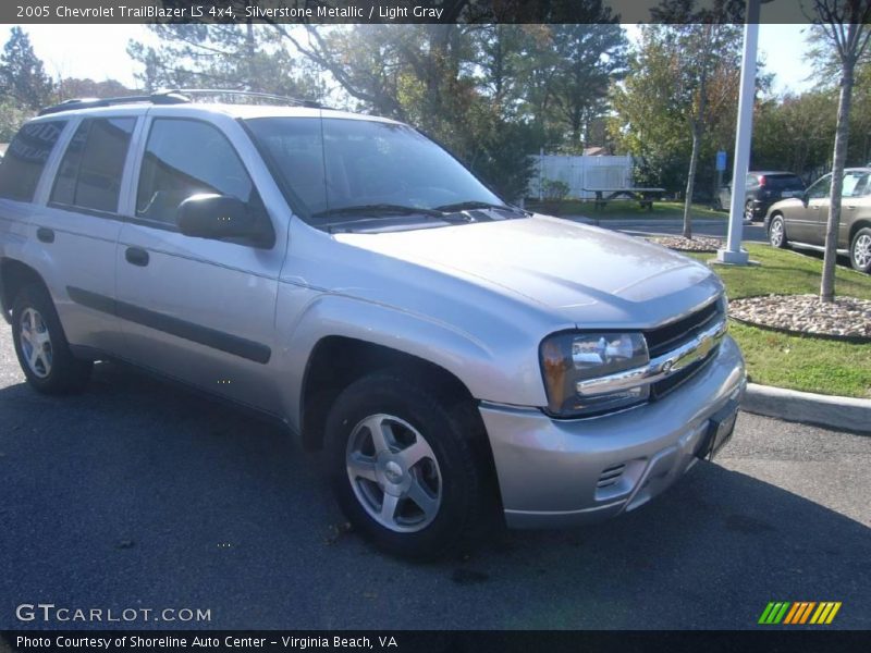 Silverstone Metallic / Light Gray 2005 Chevrolet TrailBlazer LS 4x4